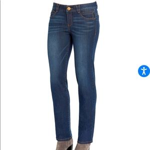 Democracy straight leg ab-solution Jeans size 6